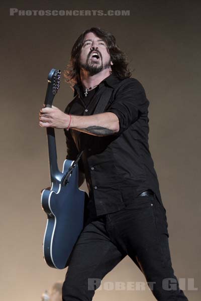 FOO FIGHTERS - 2011-08-26 - SAINT CLOUD - Domaine National - Grande Scene - 